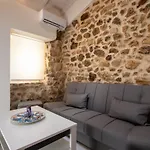 דירה Stone House *