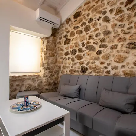 Apartment Stone House *