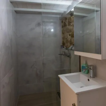 Stone House * Mantouki