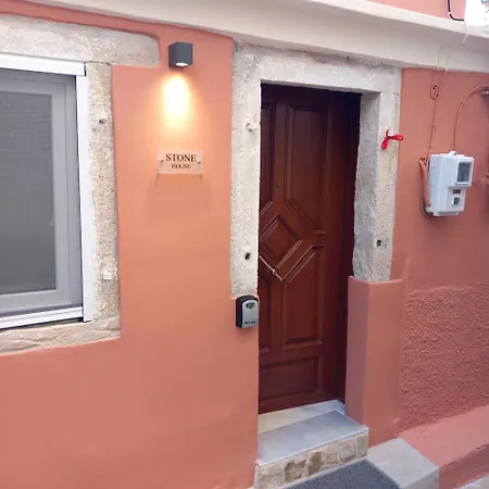 Stone House Apartment *