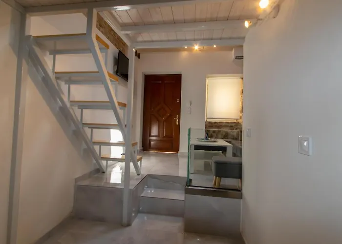 아파트 Stone House Mantouki